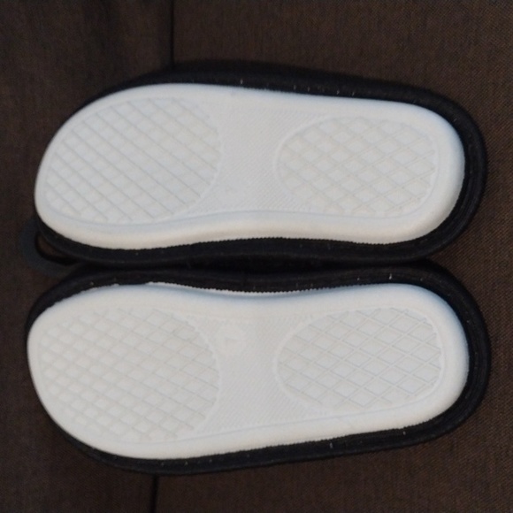 Ladies fuzzy soft slides slippers new - Picture 5 of 5